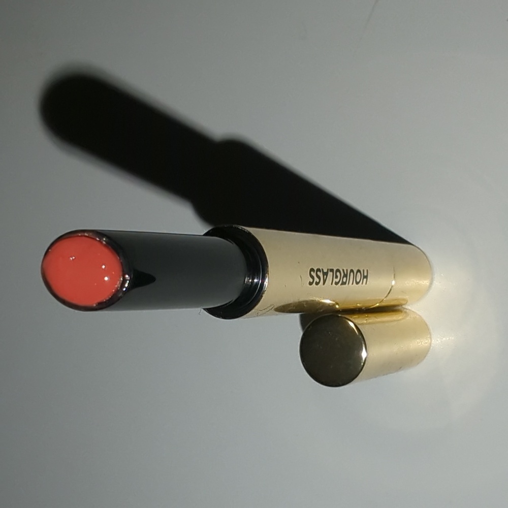 Hourglass Phantom Volumizing Glossy Lip Balm